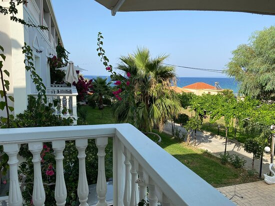 Belussi Beach Hotel & Suites主图