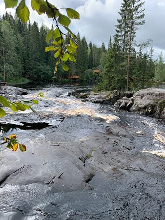Ruskeala Waterfalls景点图片