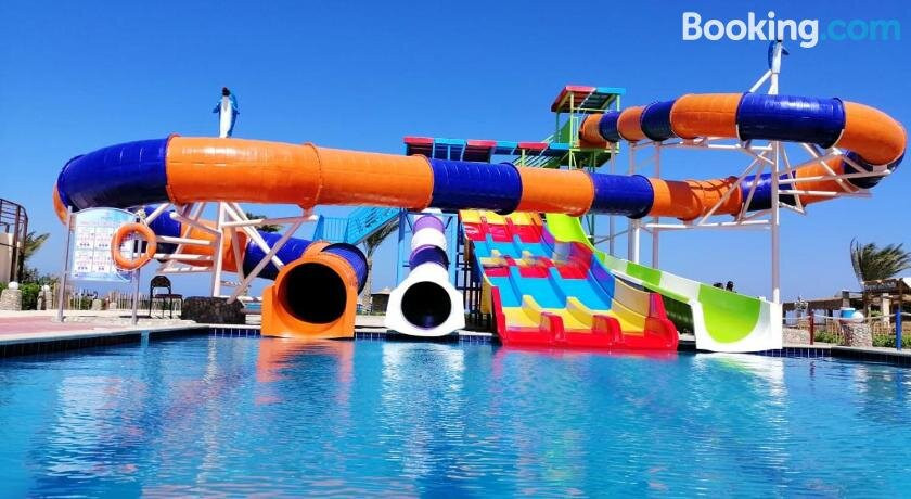 Nefertiti Bella Rose Aqua Park Beach Resort