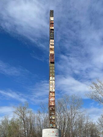 World's Tallest Filing Cabinet-伯灵顿必去景点