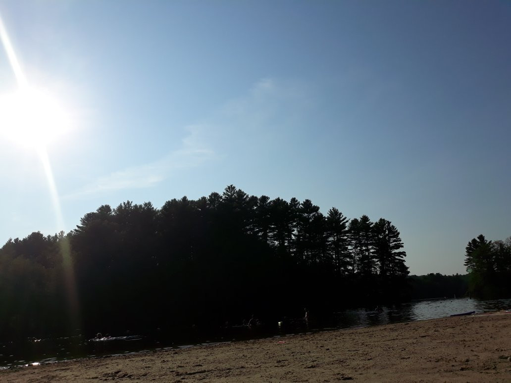 Buffumville Lake景点图片