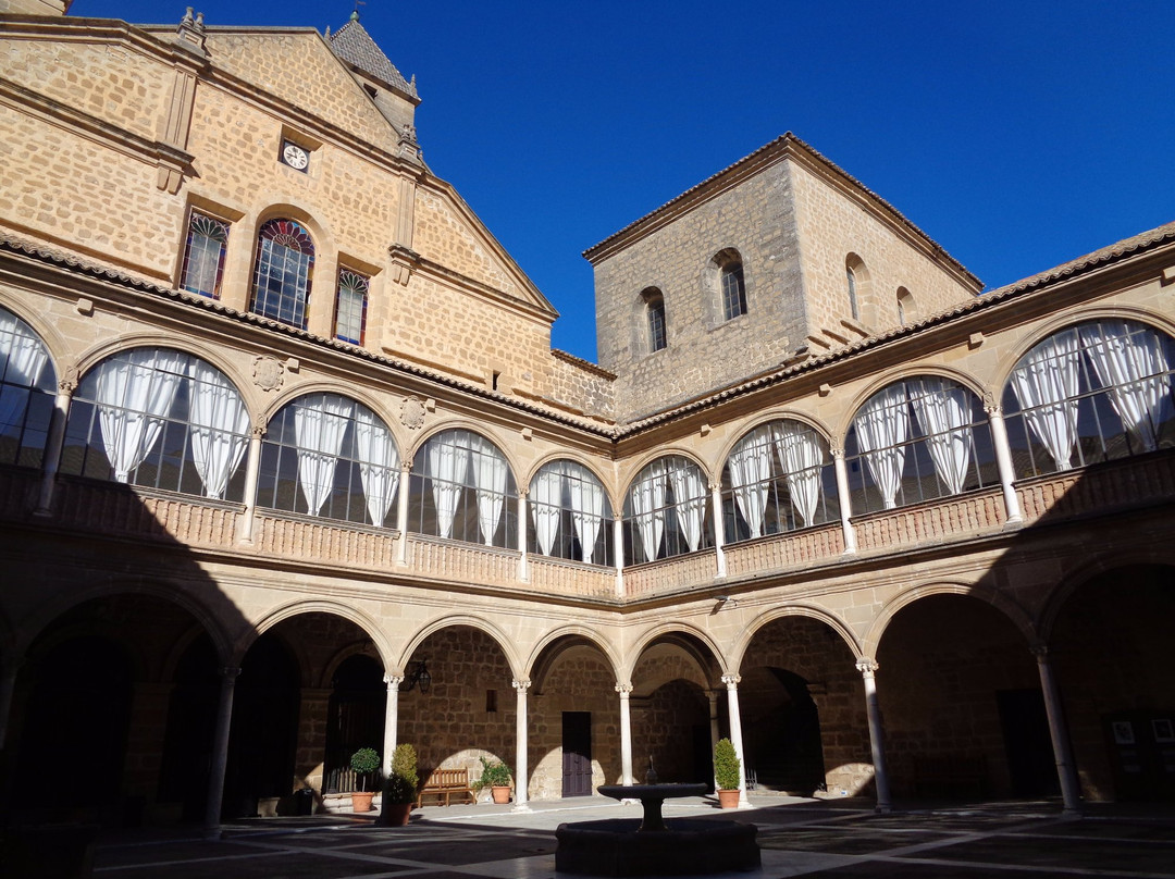 Hospital de Santiago景点图片