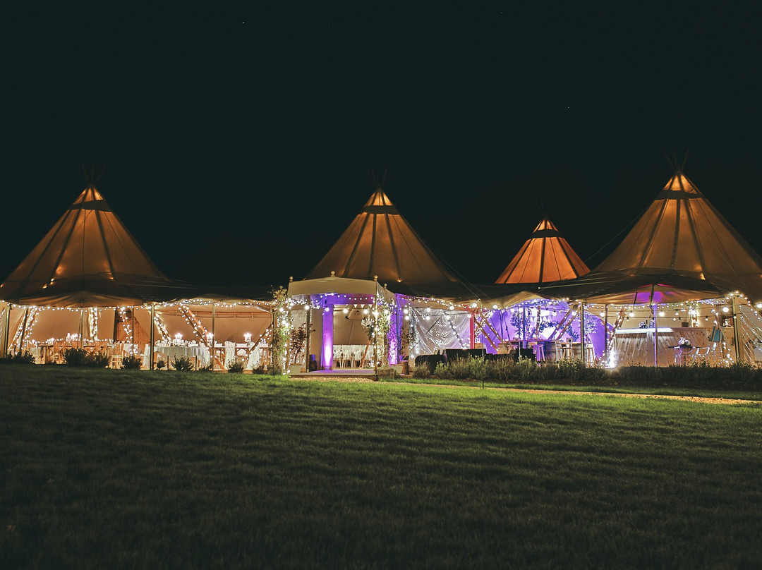 Hoghton餐馆和美食-The Tipis At Riley Green