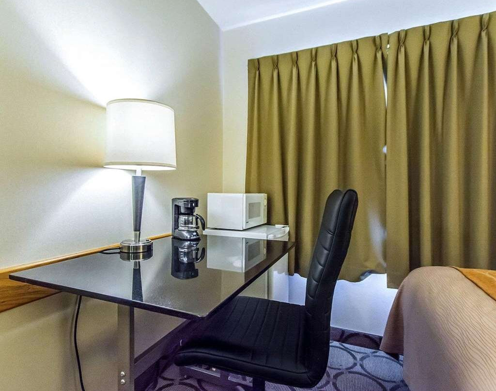 Comfort Inn East主图