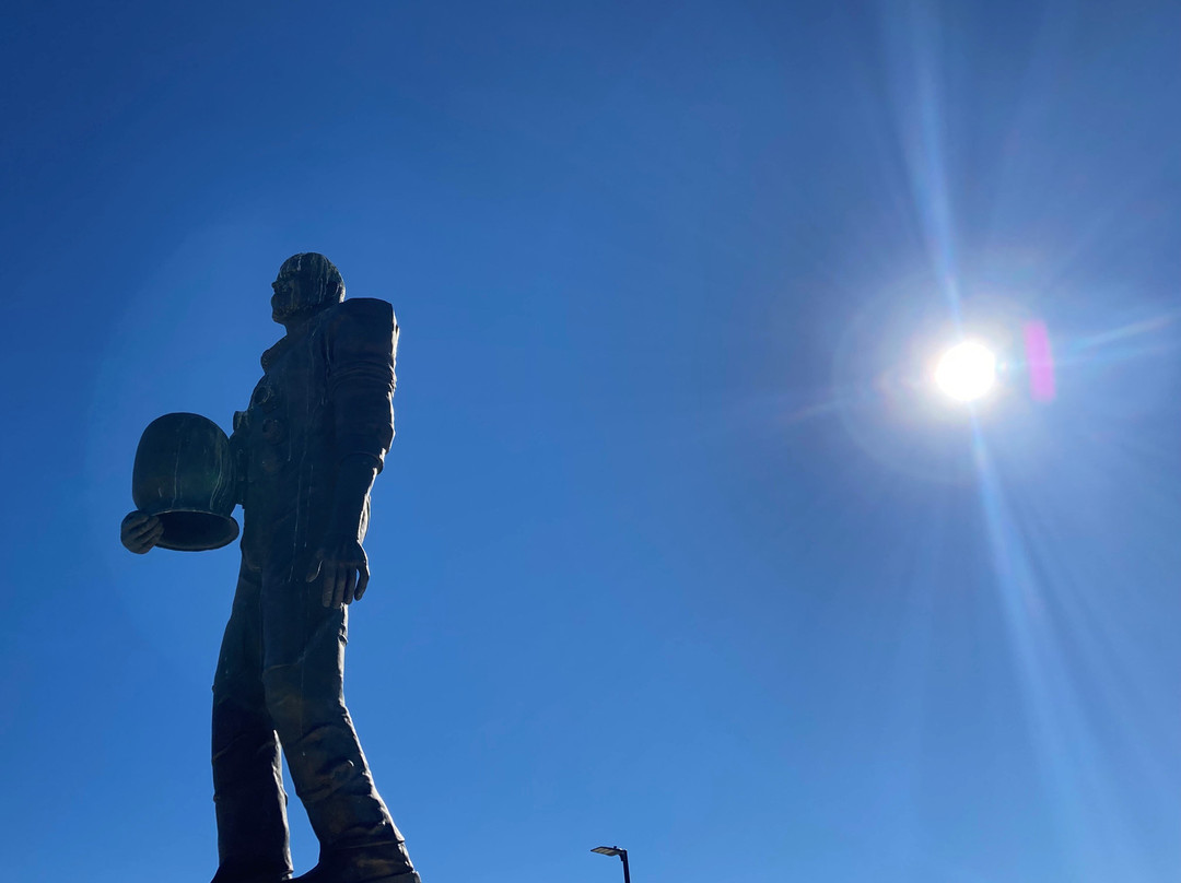 Fred Haise Statue景点图片