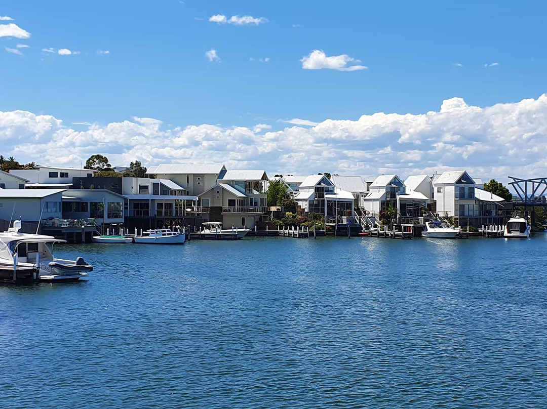 Peels Tourist and Ferry Service-莱克斯恩特伦斯必去景点