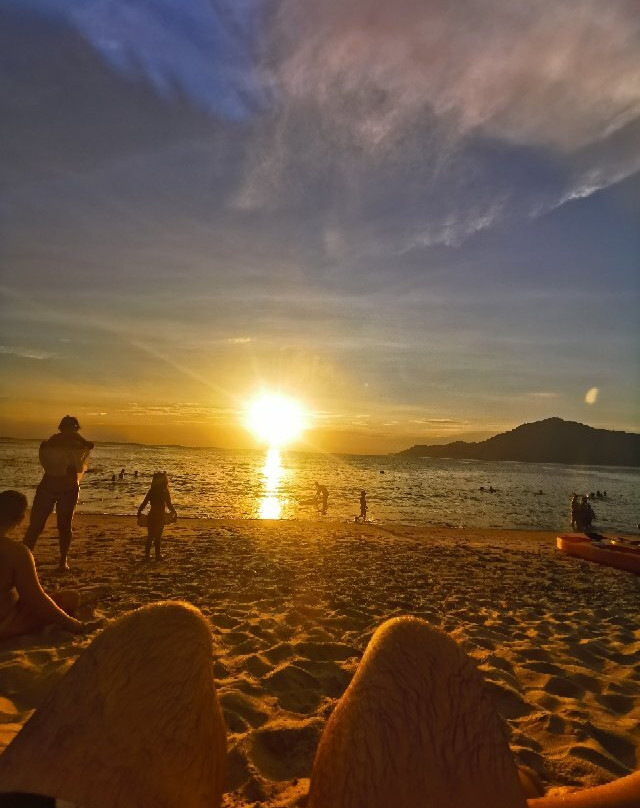 Pauba Beach景点图片