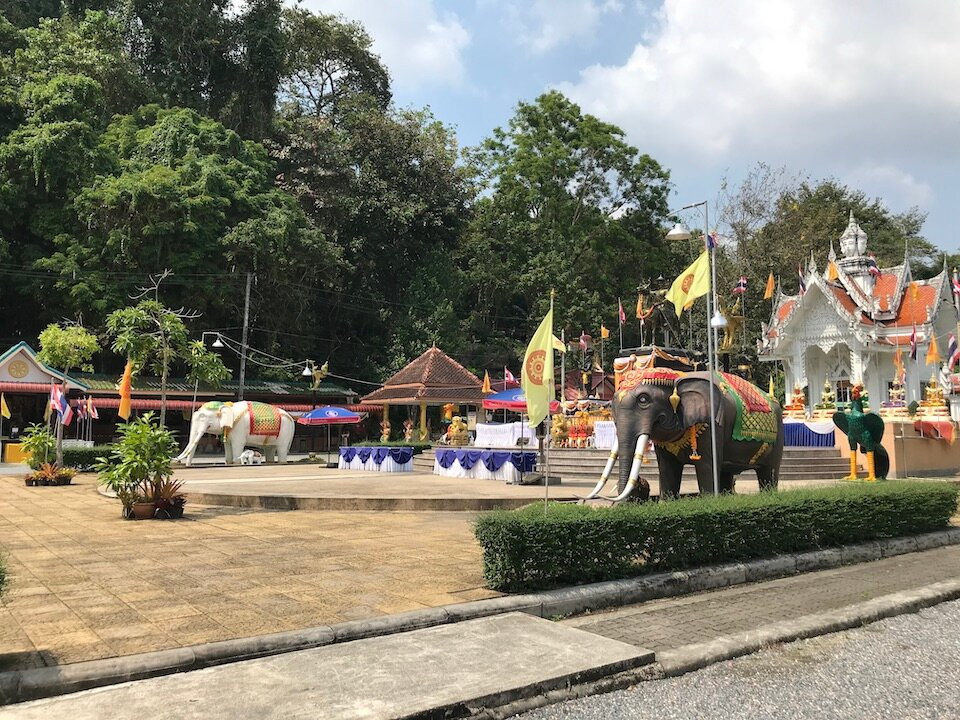 Wat Khao Khun Phanom景点图片