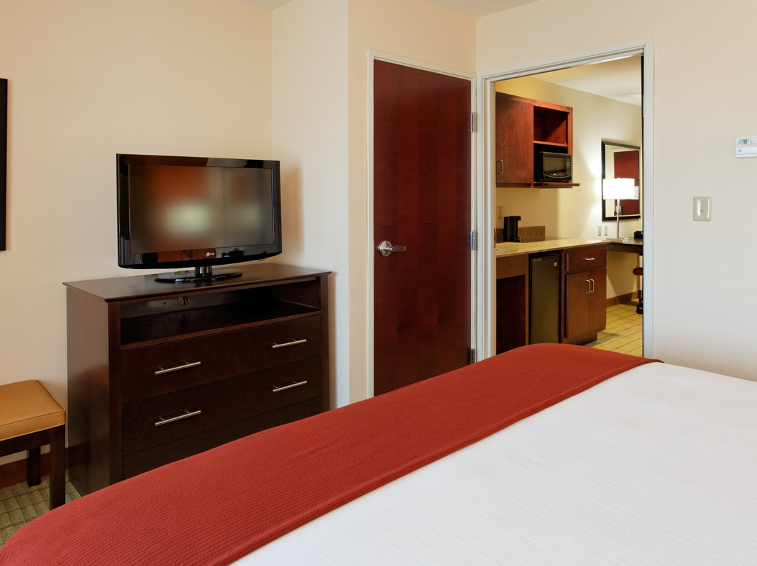 Holiday Inn Express & Suites Florence Northeast by IHG主图