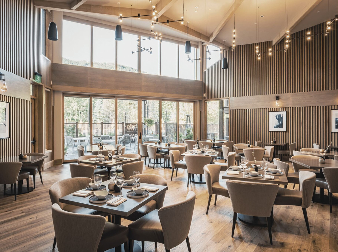 Ridge + River Mountainside Kitchen