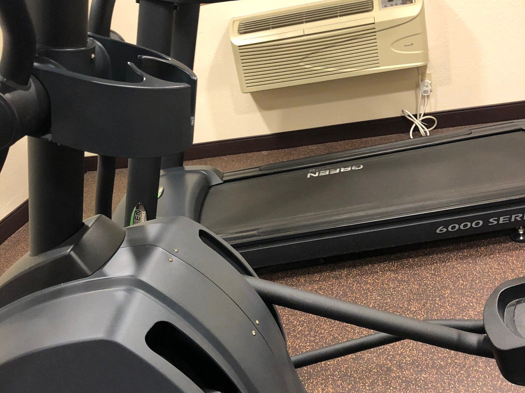 马龙速8酒店主图