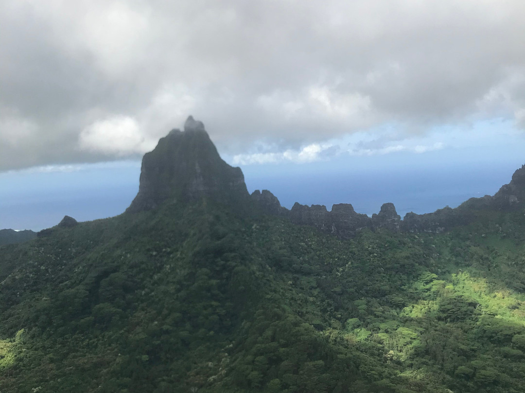 Tahiti Nui Helicopters景点图片