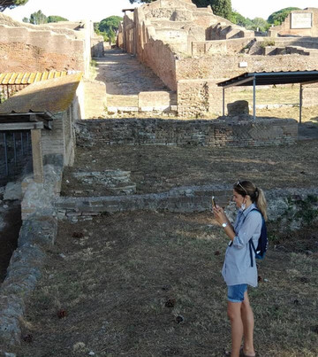 Visit Ostia Antica-罗马必去景点