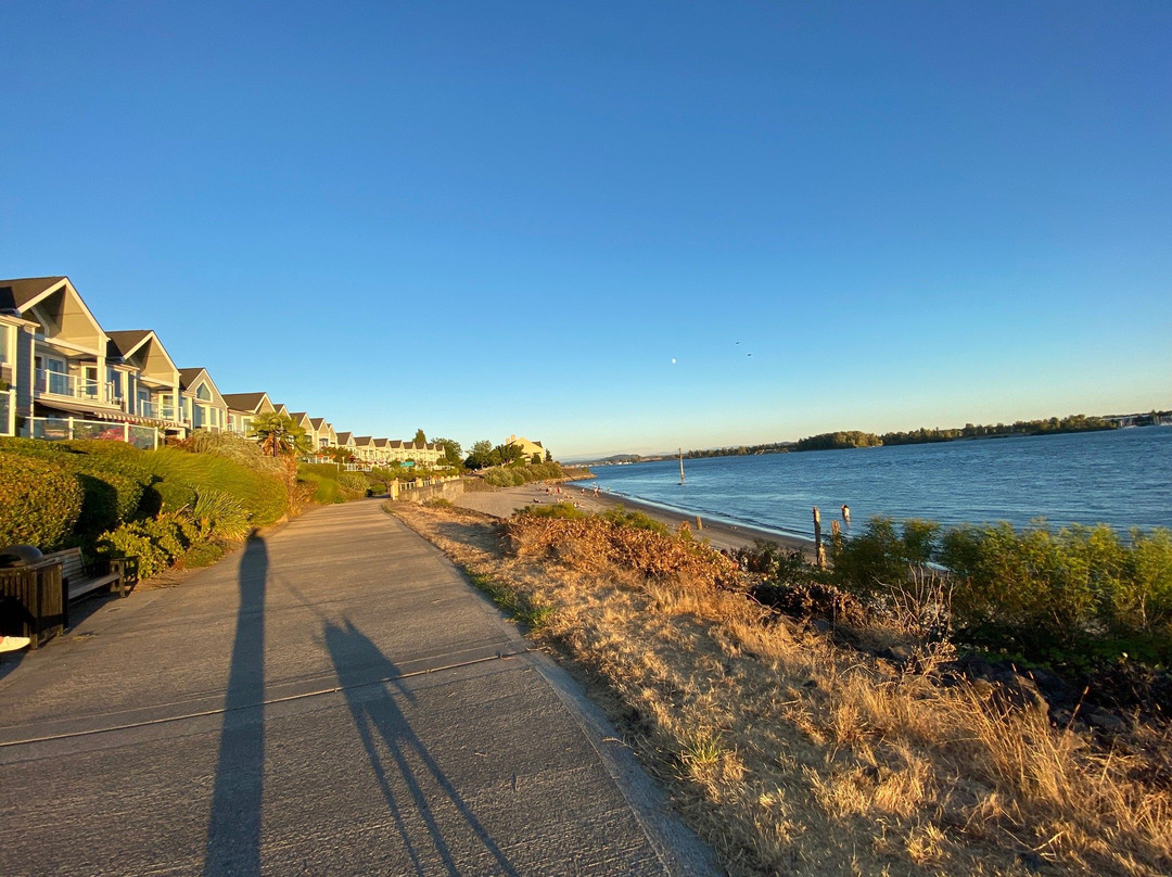 Waterfront Renaissance Trail-温哥华必去景点