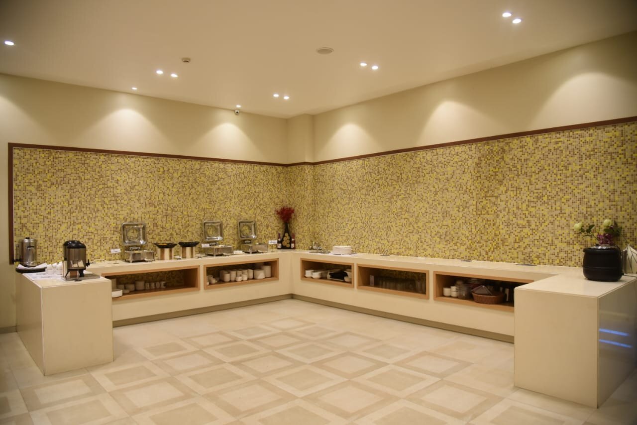 Click Hotel Junagadh-餐饮