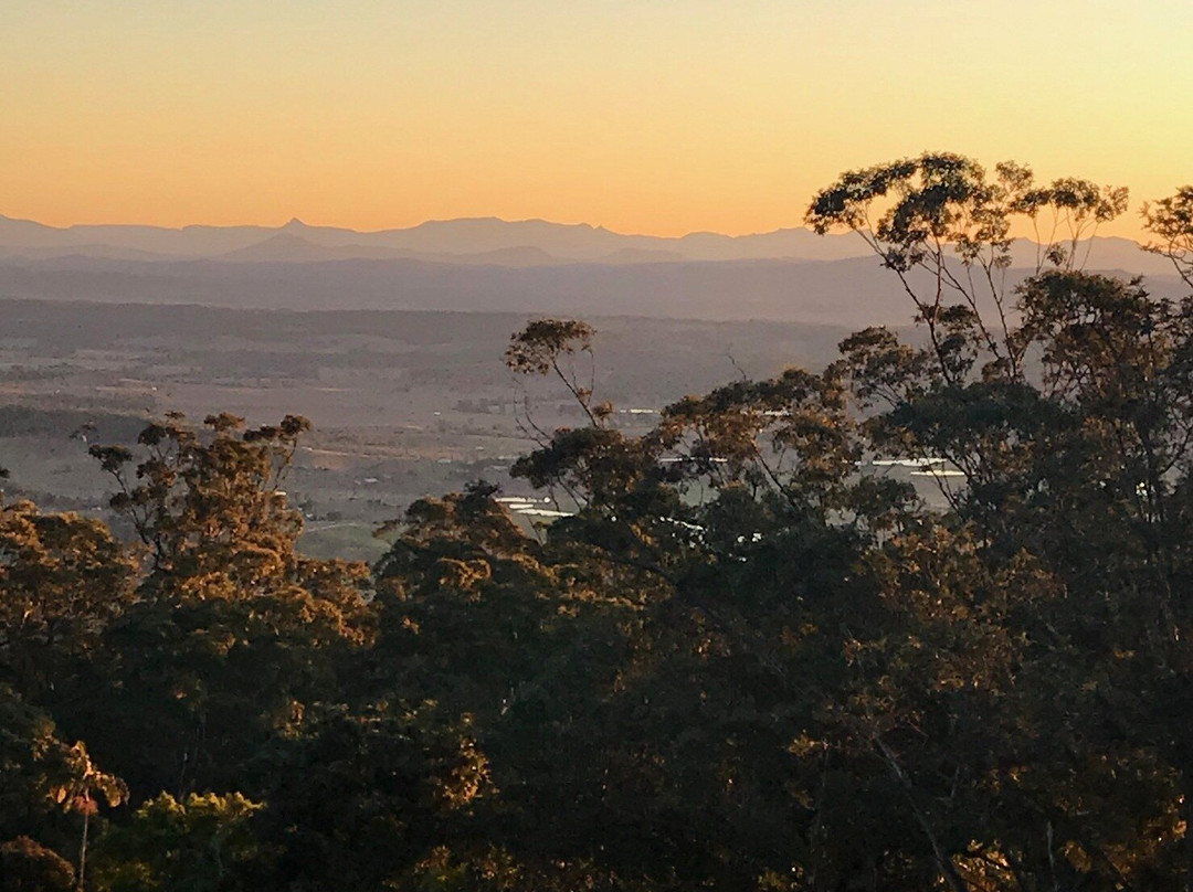 鳄梨日落住宿加早餐酒店主图