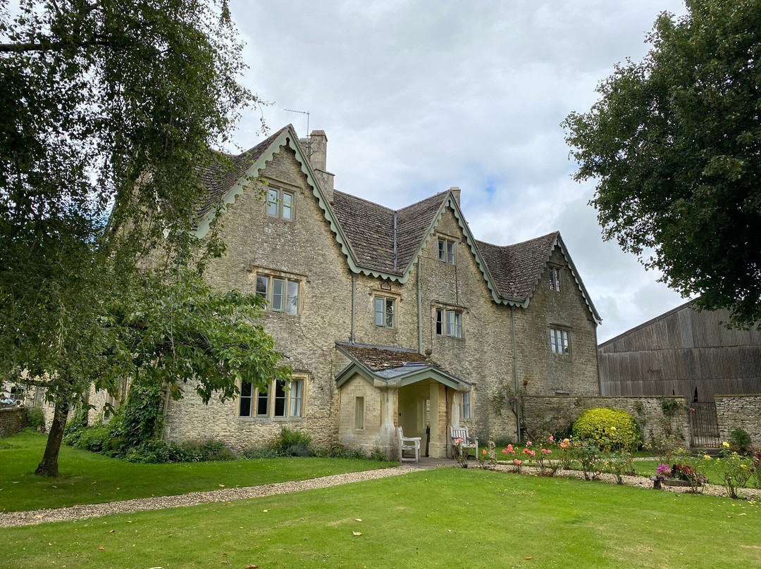 The Manor Farm主图