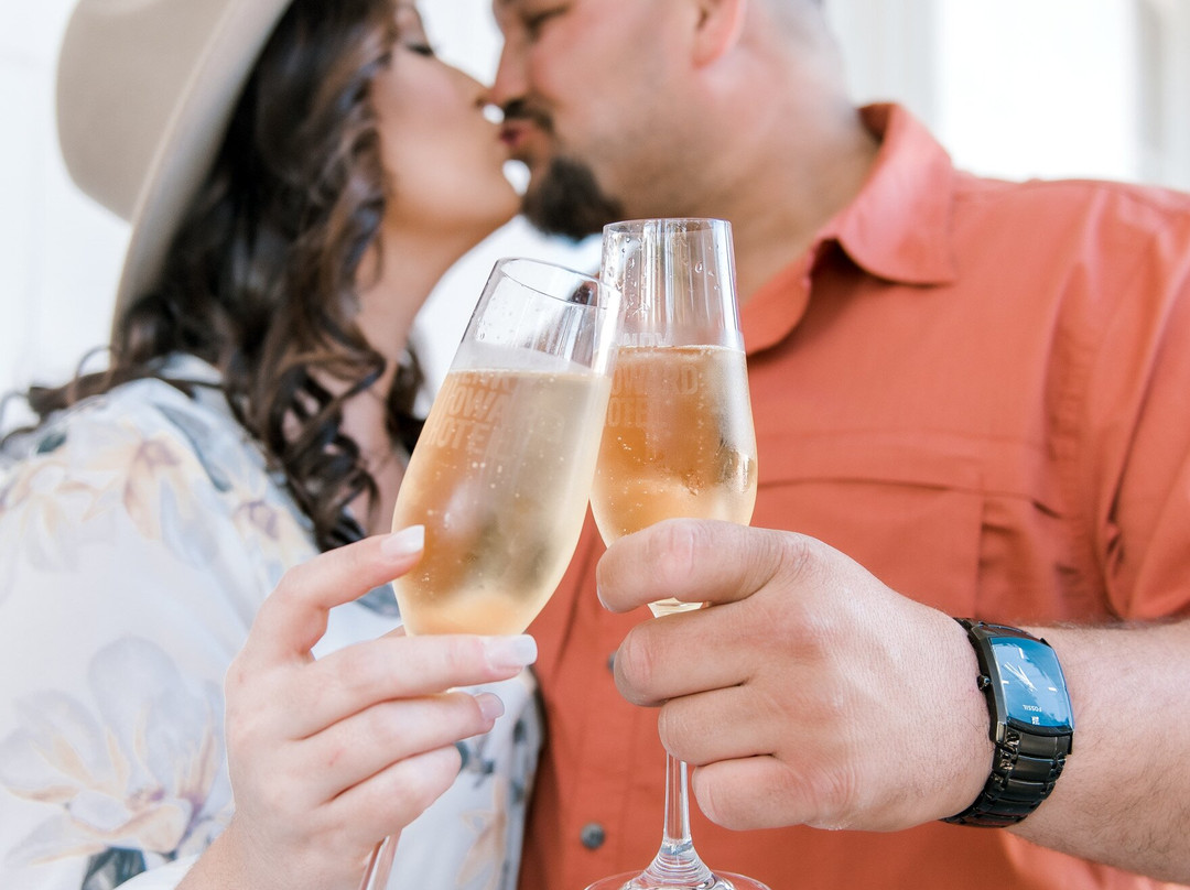 亨利霍华酒店主图