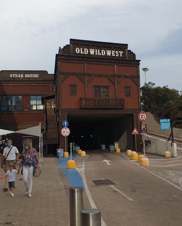 Centro Commerciale Terranova-奥尔比亚必去景点