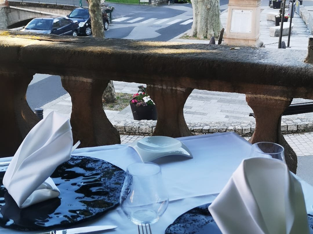 圣救世主酒店主图