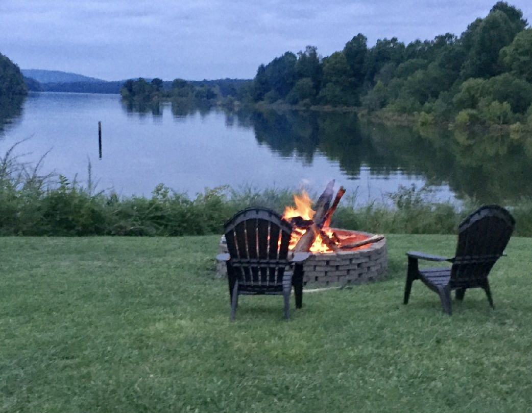 Leesville Lake Marina and Restaurant