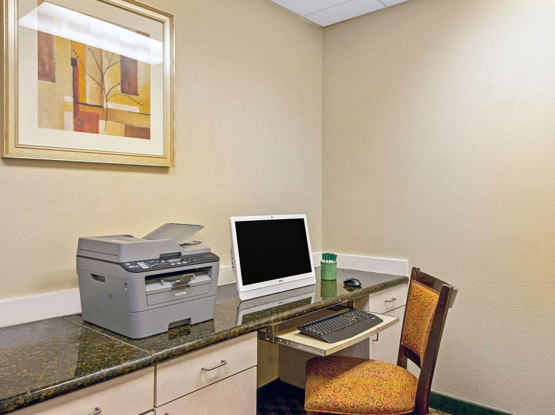 La Quinta Inn & Suites by Wyndham Stephenville主图