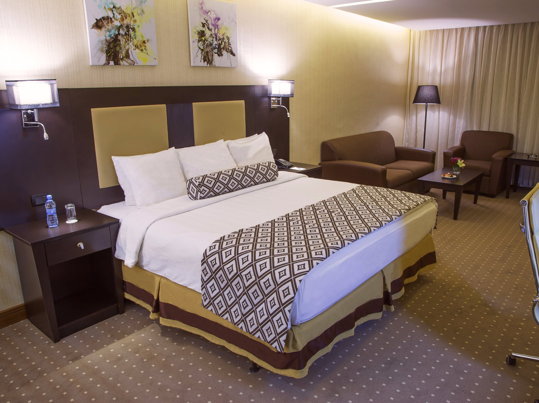 Olive Tree Hotel主图