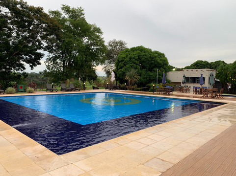 7萨尔托斯度假酒店主图