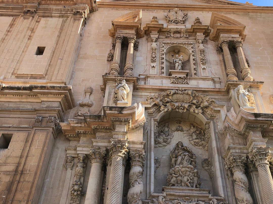 Basílica de Santa Maria景点图片