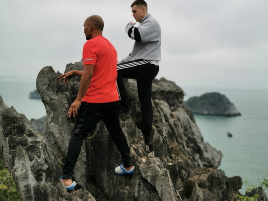 Full Moon Travel Asia-Cat Ba Town必去景点