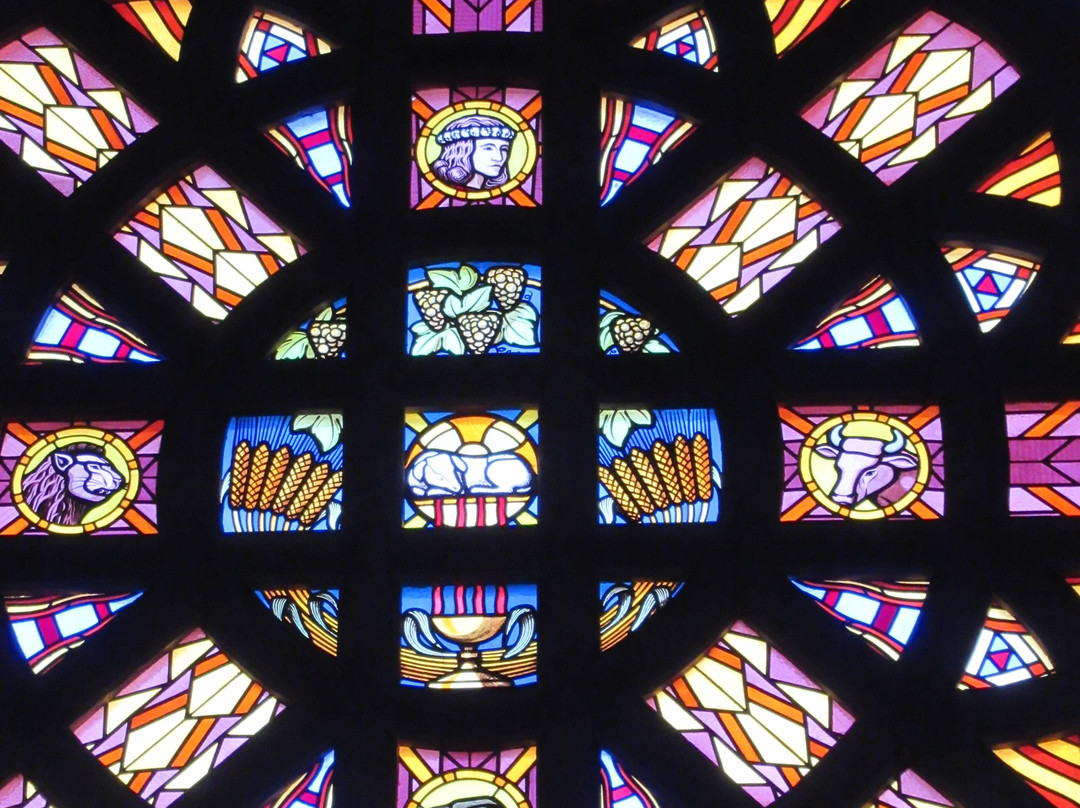 Eglise Saint-Hilaire-La Varenne-Saint-Hilaire必去景点