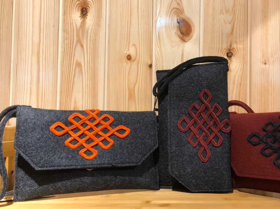 起舞牦牛手工艺品-成都必去景点