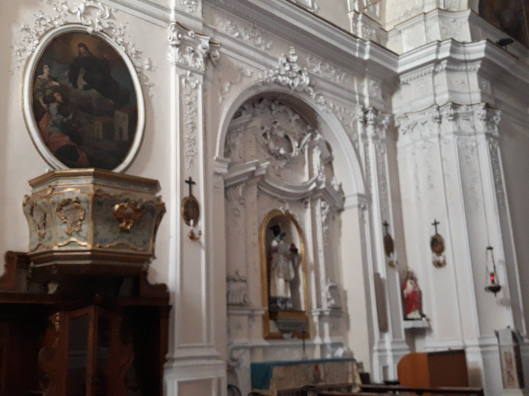 Chiesa San Francesco di Paola-林瓜格洛萨必去景点