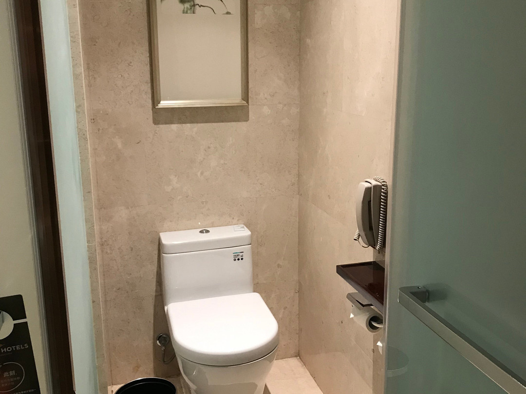 青岛华韵美爵大酒店主图