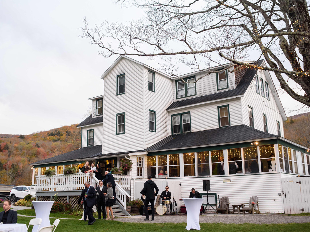 Full Moon Resort主图