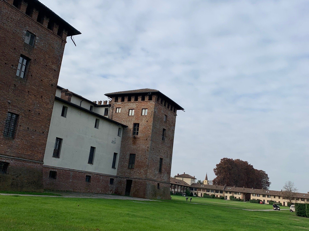 Complesso agricolo fortificato di Tolcinasco-Pieve Emanuele必去景点