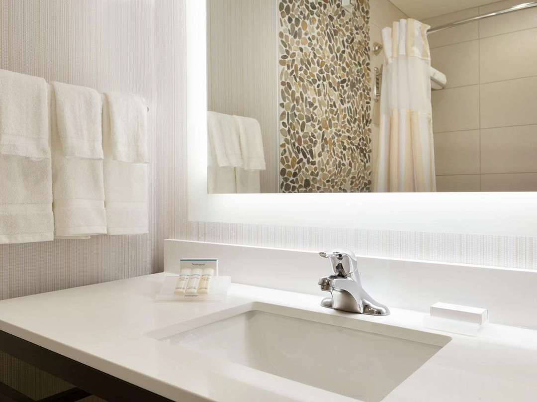 Hilton Garden Inn Pittsburgh Airport South-Robinson Mall主图