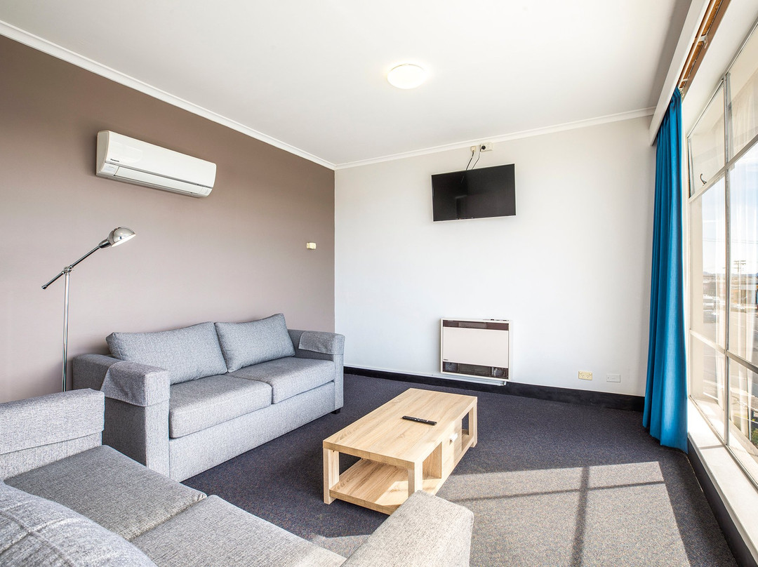 卡莱尔酒店主图