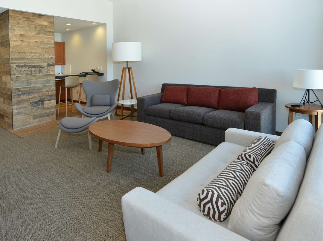 The Lismore Hotel Eau Claire - A Doubletree By Hilton主图