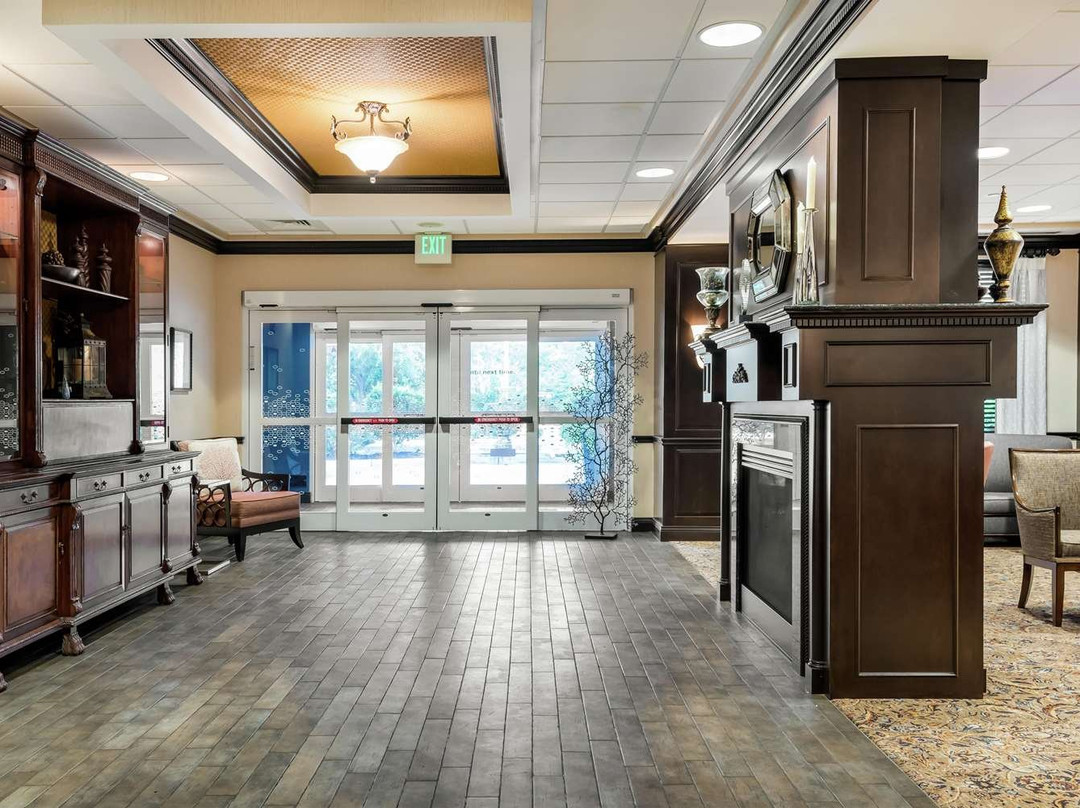 莫拉莱斯水湾希尔顿恒庭酒店主图