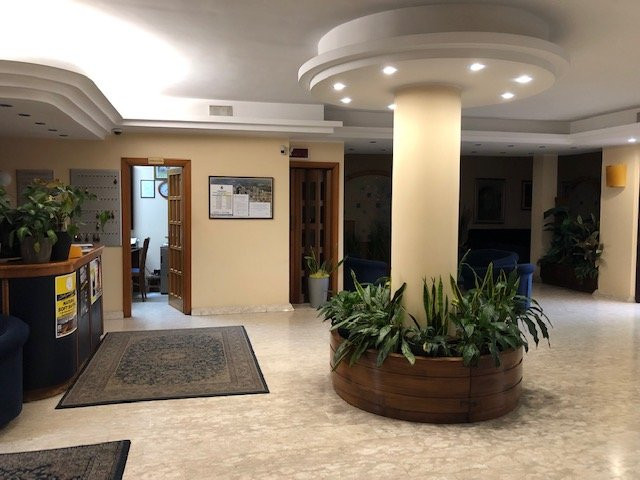 Hotel Calgary主图