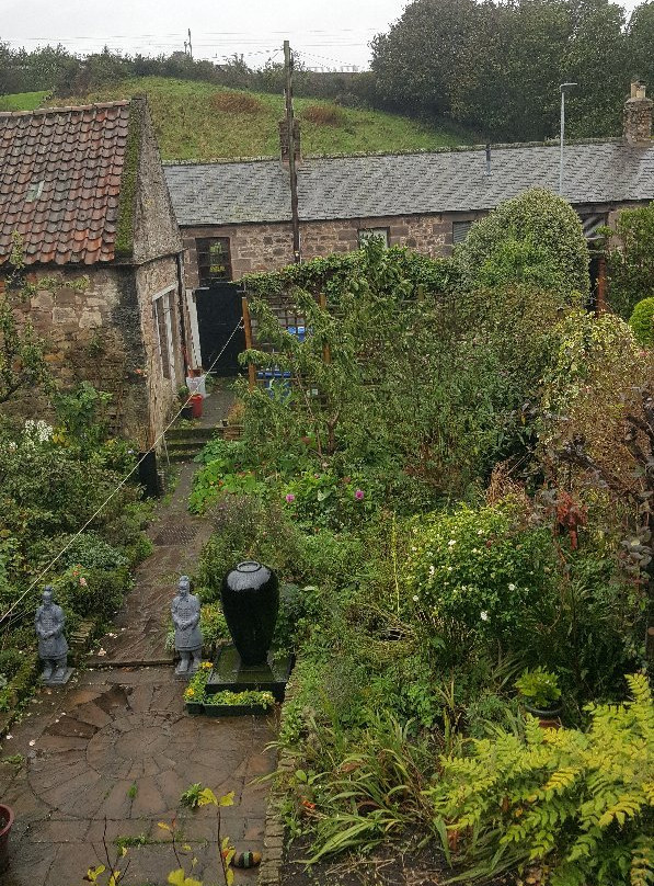 Caroline House主图