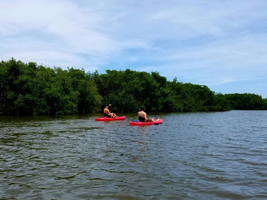 2 Lost Souls Kayaking
