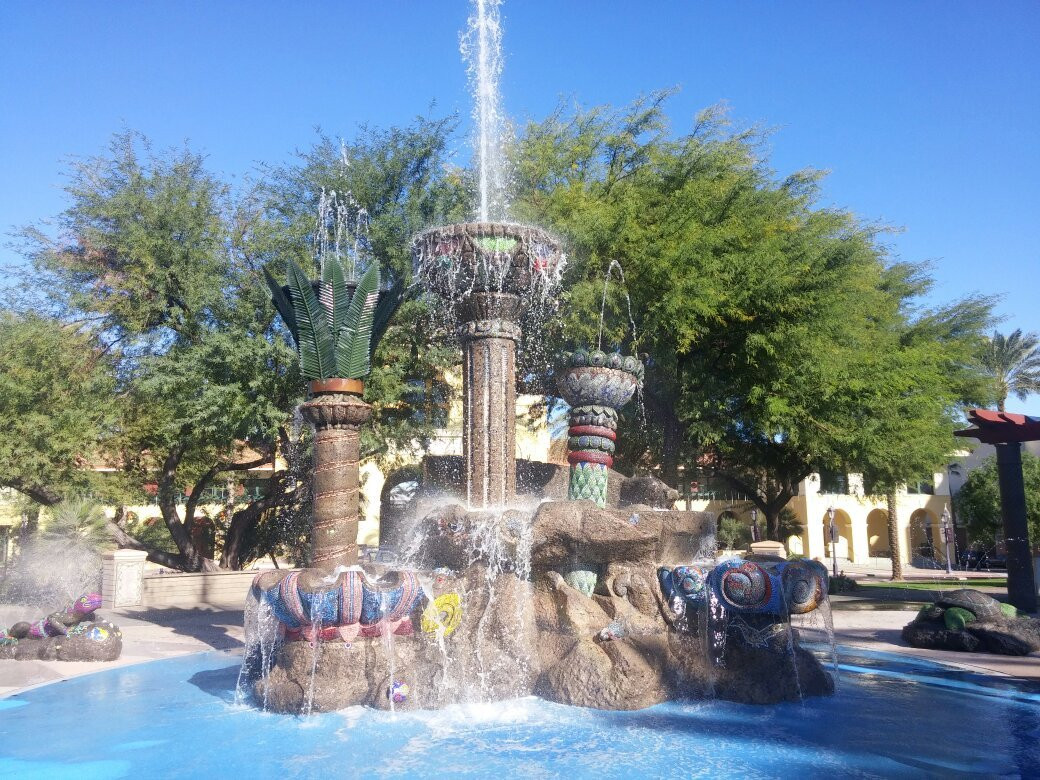 大教堂城旅游景点-Fountain of Life