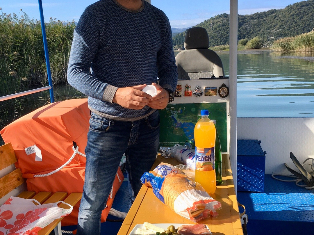 Bocconcino Boat Cruising-维尔巴札拉必去景点