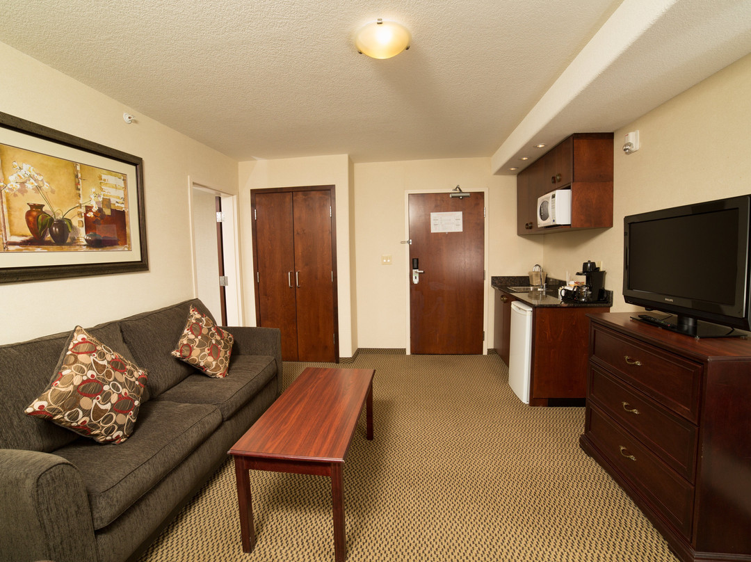 Holiday Inn & Suites Lloydminster By IHG主图