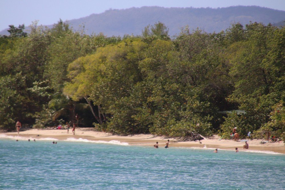 Anse Mabouya-圣吕斯必去景点