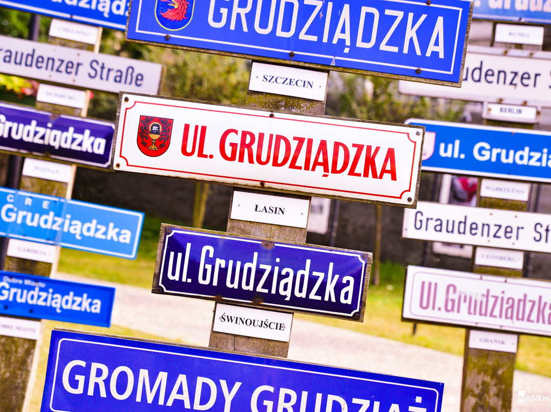 Tablice z napisem "Ulica Grudziądzka"景点图片