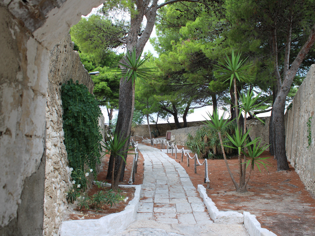 Castello Svevo-维耶斯泰必去景点