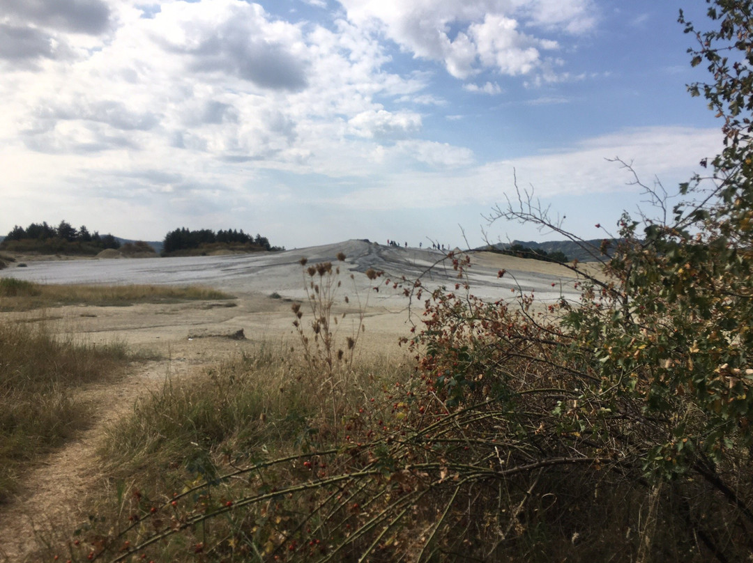 Berca Mud Volcanoes景点图片